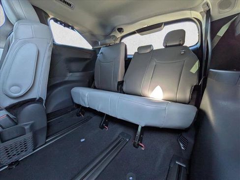 New 2026 Toyota Sienna XLE image 16