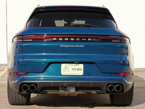 Used 2024 Porsche Cayenne Turbo AWD/4WD image 11