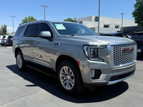 Used 2024 GMC Yukon Denali AWD/4WD image 9
