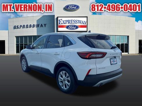 Used 2024 Ford Escape Active w/ Cold Weather Package FWD image 9