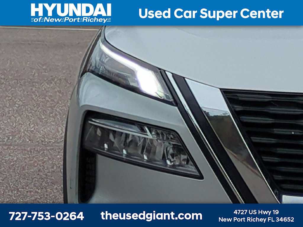 Used 2022 Nissan Rogue SV FWD image 9