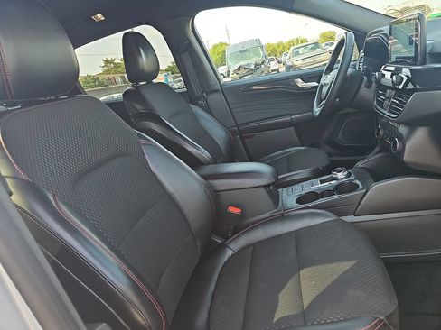 Used 2025 Ford Escape ST-Line Select AWD/4WD image 10