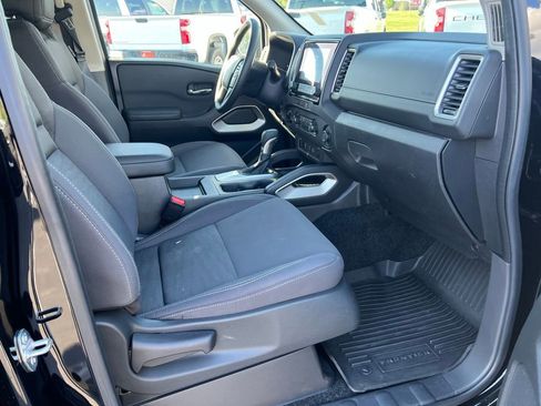 Used 2024 Nissan Frontier SV w/ Technology Package AWD/4WD image 17