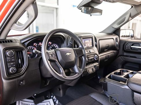 Used 2022 Chevrolet Silverado 1500 Custom w/ LPO, Dark Essentials Package AWD/4WD image 19