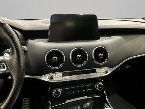 Used 2018 Kia Stinger GT2 AWD/4WD image 7