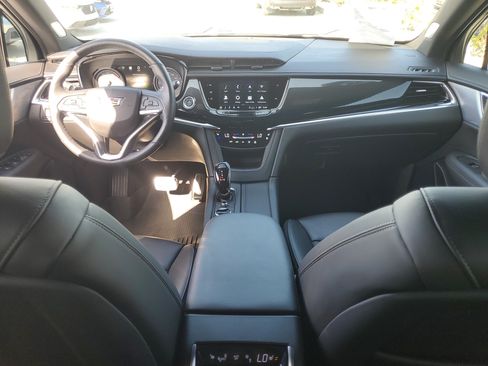 Used 2025 Cadillac XT6 Sport w/ LPO, Red Accent Package AWD/4WD image 18