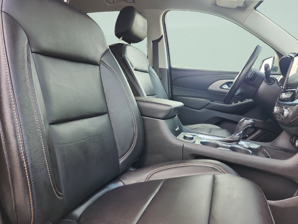 Used 2018 Chevrolet Traverse LT FWD image 20