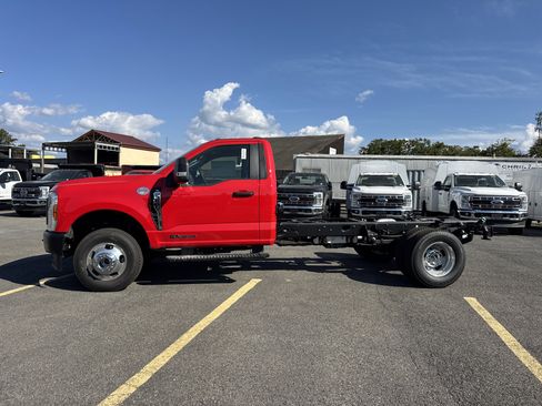 Used 2026 Ford F350 XL w/ Snow Plow Prep Package image 9
