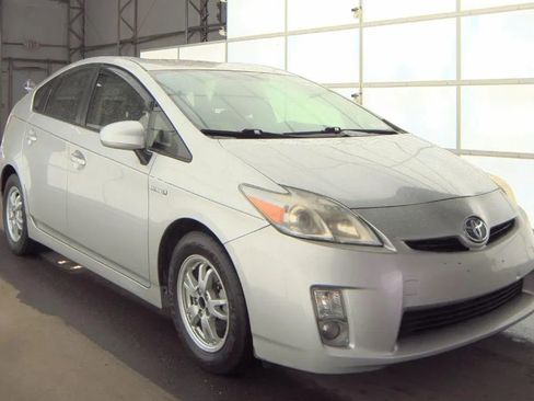 Used 2010 Toyota Prius Three FWD image 2