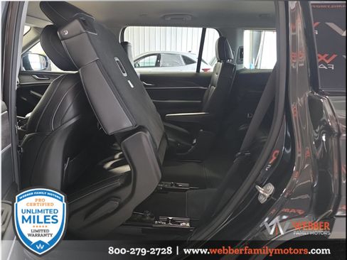 Used 2023 Jeep Grand Cherokee L Limited w/ Trailer Tow Group (B) AWD/4WD image 16