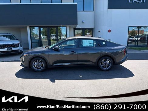 New 2026 Kia K4 FWD image 2