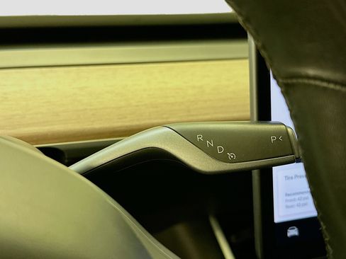 Used 2019 Tesla Model 3 Long Range image 25