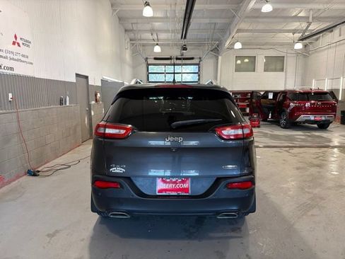 Used 2015 Jeep Cherokee Latitude w/ Cold Weather Group AWD/4WD image 4