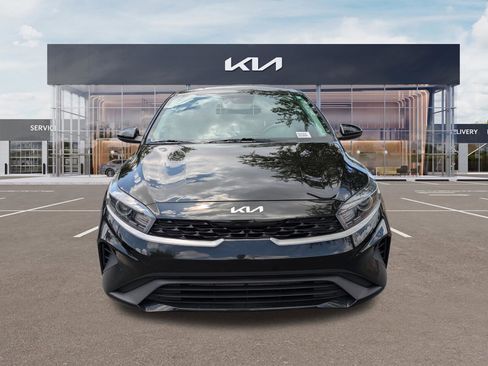 Certified 2023 Kia Forte LXS FWD image 7