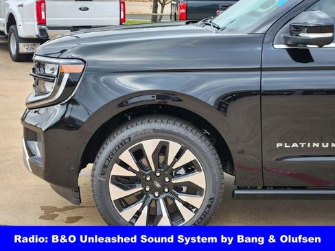 New 2025 Ford Expedition Max Platinum w/ Driver's Package image 8