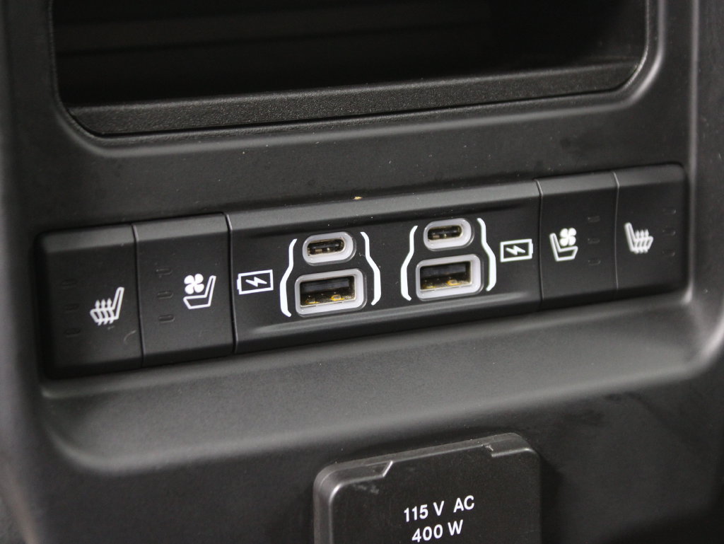Used 2024 RAM 1500 Limited AWD/4WD image 18