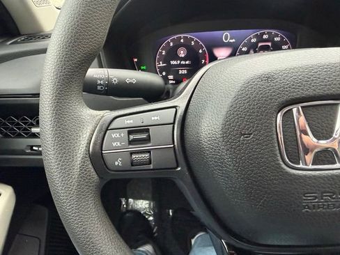 Used 2025 Honda Accord SE image 25