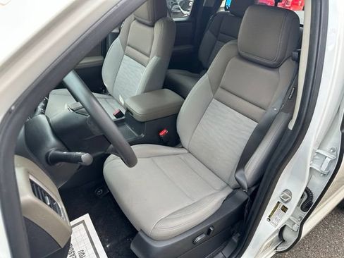 Used 2022 Nissan Frontier SV w/ Technology Package AWD/4WD image 9