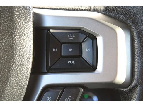 Used 2020 Ford F150 Lariat image 21