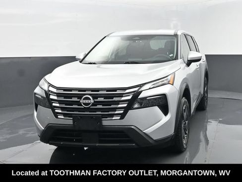 Used 2024 Nissan Rogue SV AWD/4WD image 22