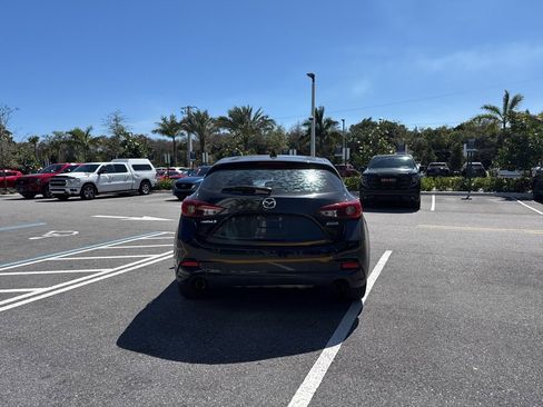 Used 2018 MAZDA MAZDA3 Touring image 6