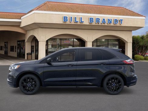New 2024 Ford Edge SE w/ Black Appearance Package image 6