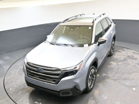New 2025 Subaru Forester Limited w/ Popular Package image 29