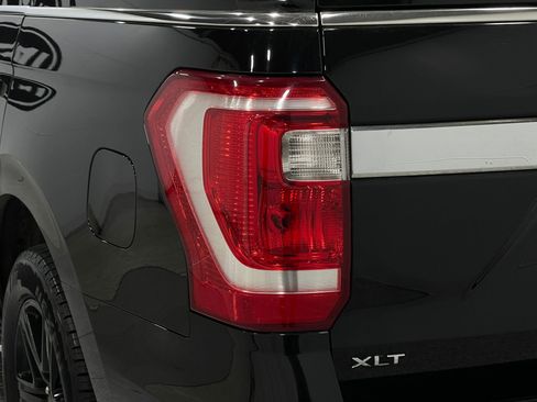 Used 2021 Ford Expedition XLT image 36