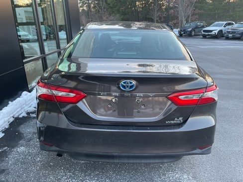Used 2018 Toyota Camry LE image 7