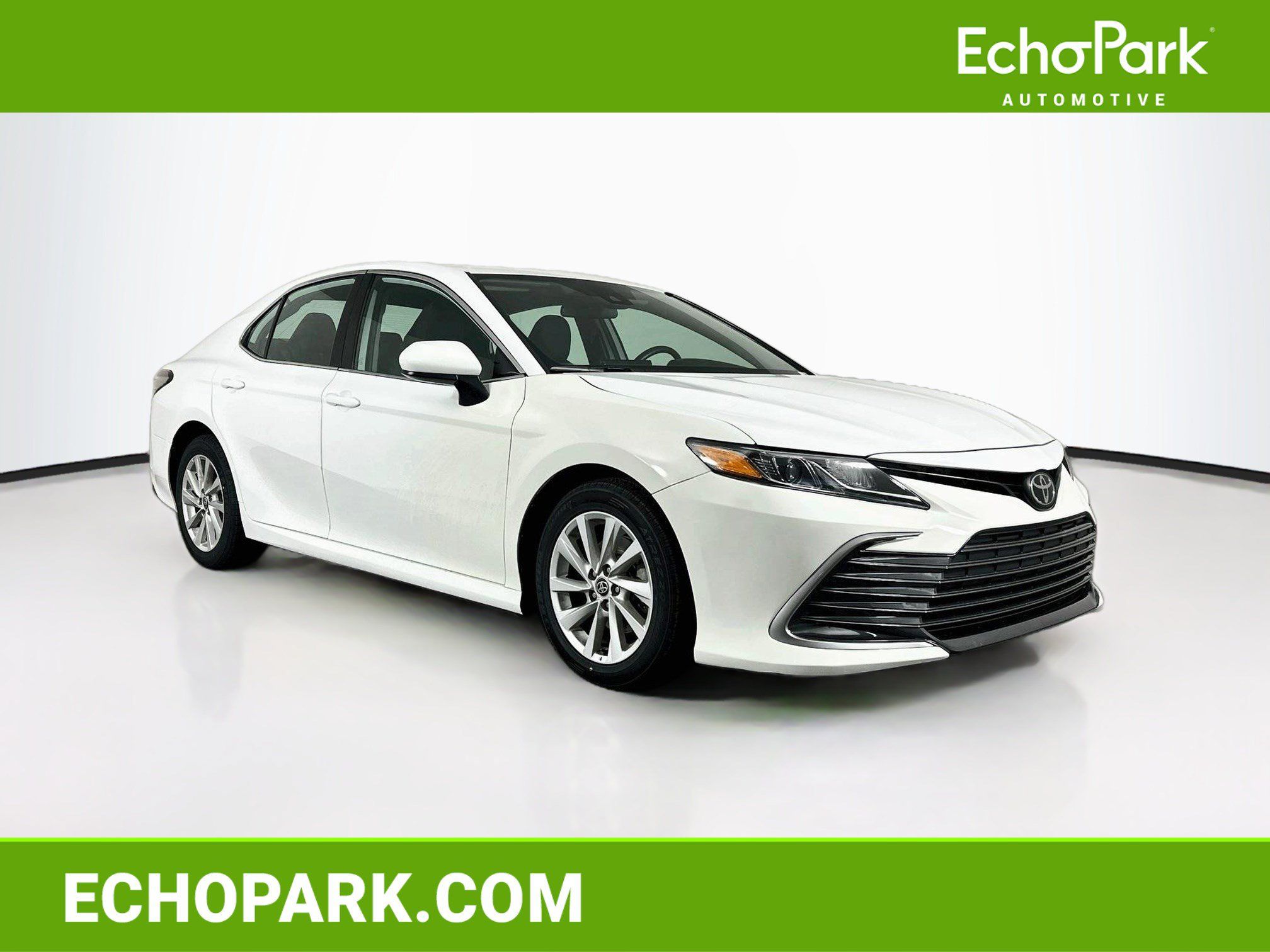 Used 2022 Toyota Camry LE w/ Carpet Mat Package (TMS) FWD image 1