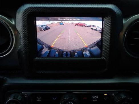 Used 2022 Jeep Wrangler Unlimited Sport image 16