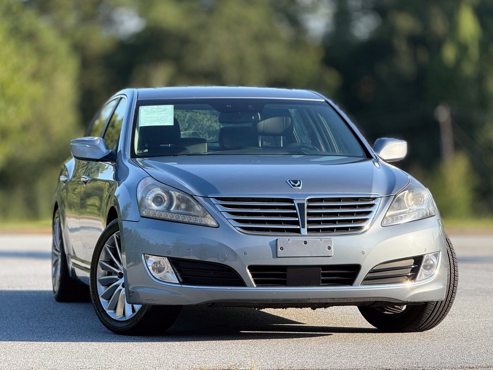 Used 2014 Hyundai Equus Signature RWD image 4