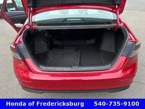 Certified 2025 Honda Accord SE image 30