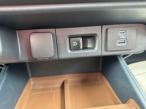 Used 2022 Ford Maverick Lariat w/ Lariat Luxury Package FWD image 30