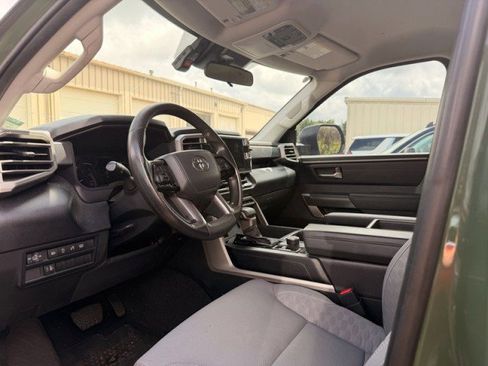 Used 2022 Toyota Tundra SR5 AWD/4WD image 4