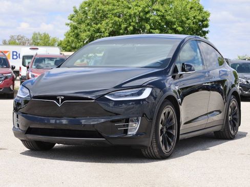 Used 2018 Tesla Model X 75D AWD/4WD image 6