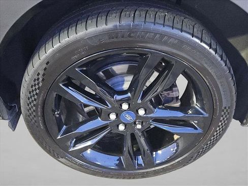 Used 2019 Ford Edge ST w/ Equipment Group 401A AWD/4WD image 25