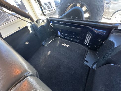 Used 2013 Jeep Wrangler Unlimited Sport image 18