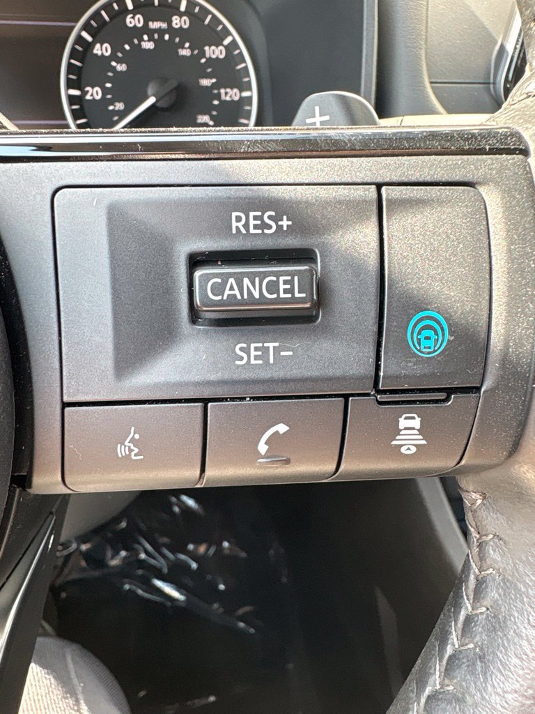 Used 2023 Nissan Rogue SV w/ SV Premium B Package AWD/4WD image 17
