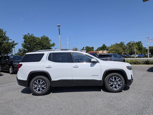 Certified 2023 GMC Acadia SLT w/ LPO, Floor Liner Package FWD image 2