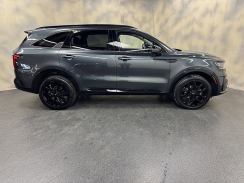 Used 2022 Kia Sorento SX image 9