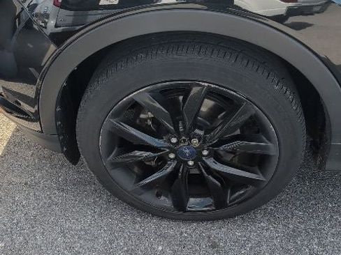 Used 2017 Ford Escape SE w/ Equipment Group 201A image 12