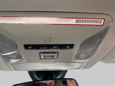 Used 2021 Toyota RAV4 LE image 18