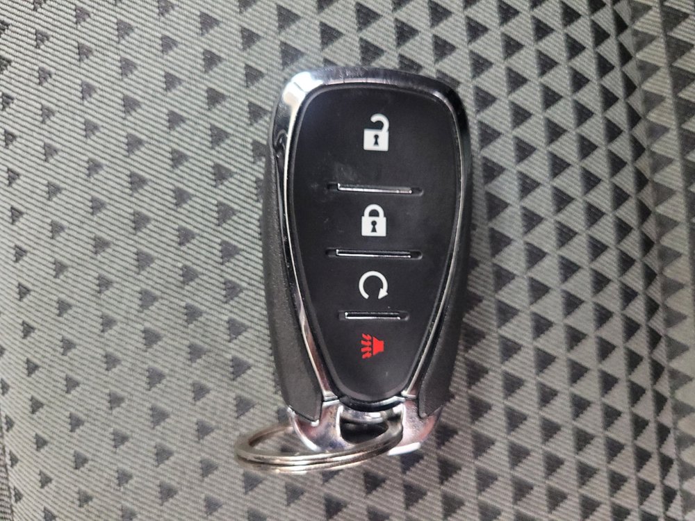 Used 2025 Chevrolet Trax LT w/ Driver Confidence Package FWD image 32
