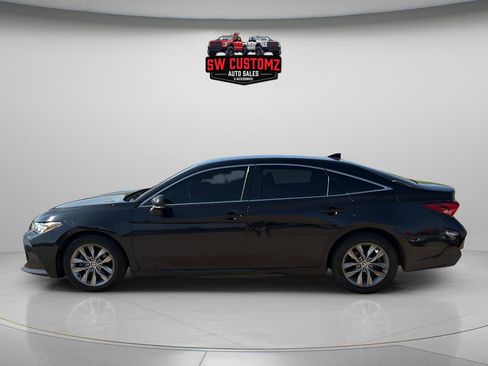 Used 2021 Toyota Avalon XLE FWD image 4