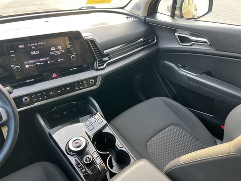 Certified 2023 Kia Sportage LX image 21