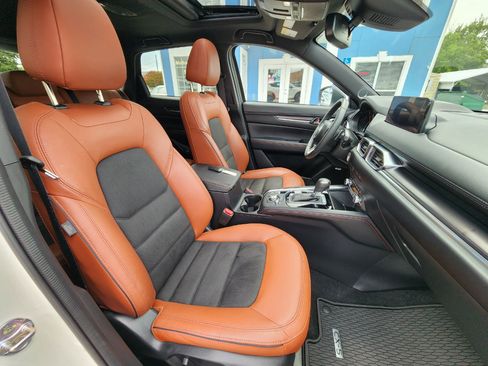 Used 2024 MAZDA CX-5 Carbon Edition image 15
