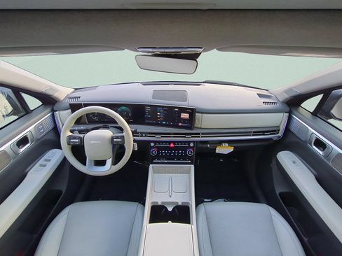 Certified 2025 Hyundai Santa Fe Limited FWD image 12