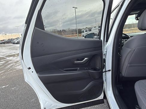 Used 2022 Hyundai Santa Cruz SEL Premium image 23