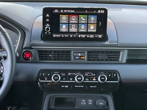 Used 2025 Honda Pilot Black Edition image 17